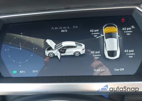 2013 Tesla Model S z USA, uszkodzony, nr VIN 5YJSA1CN7DFP27209